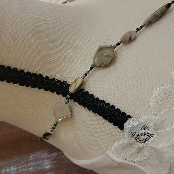 Handmade Acrylic Glass Seed Beaded Necklace - Picture 6 of 8